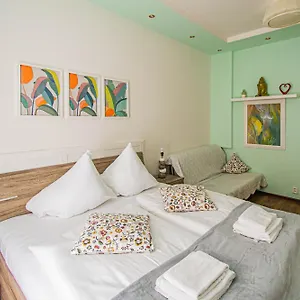 Ruterra Cimburkova Apartamento